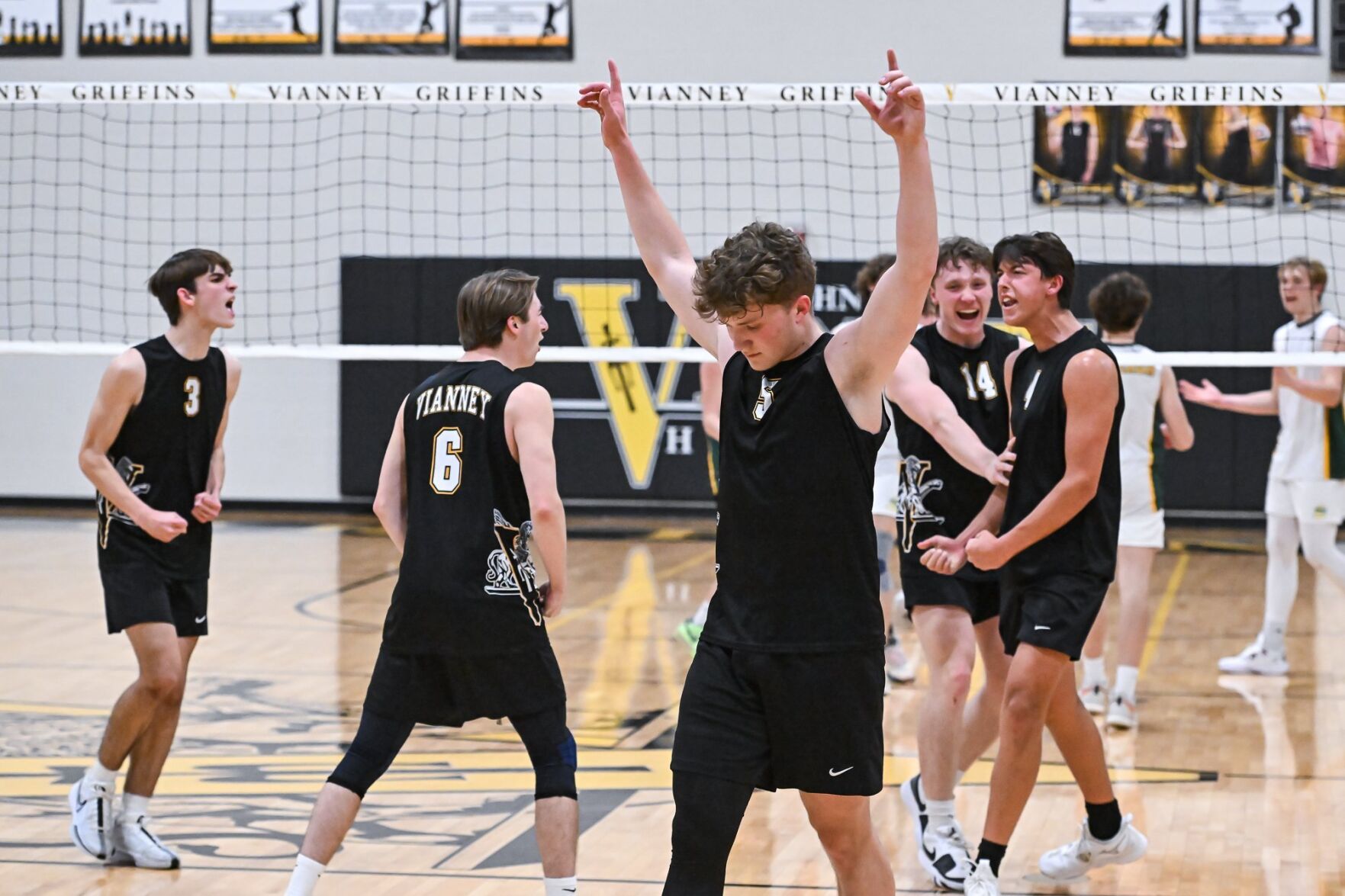 04/01/24 - Boys Volleyball Lindbergh at Vianney